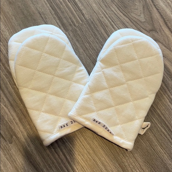 Rae Dunn Oven Mitts - Picture 2 of 2